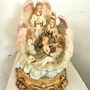 Singing Angel display piece